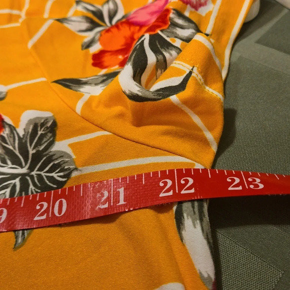 ♥️5 for $25♥️ Bobbie Brooks Soft Tangerine Floral Top Women's 2X - Picture 6 of 9